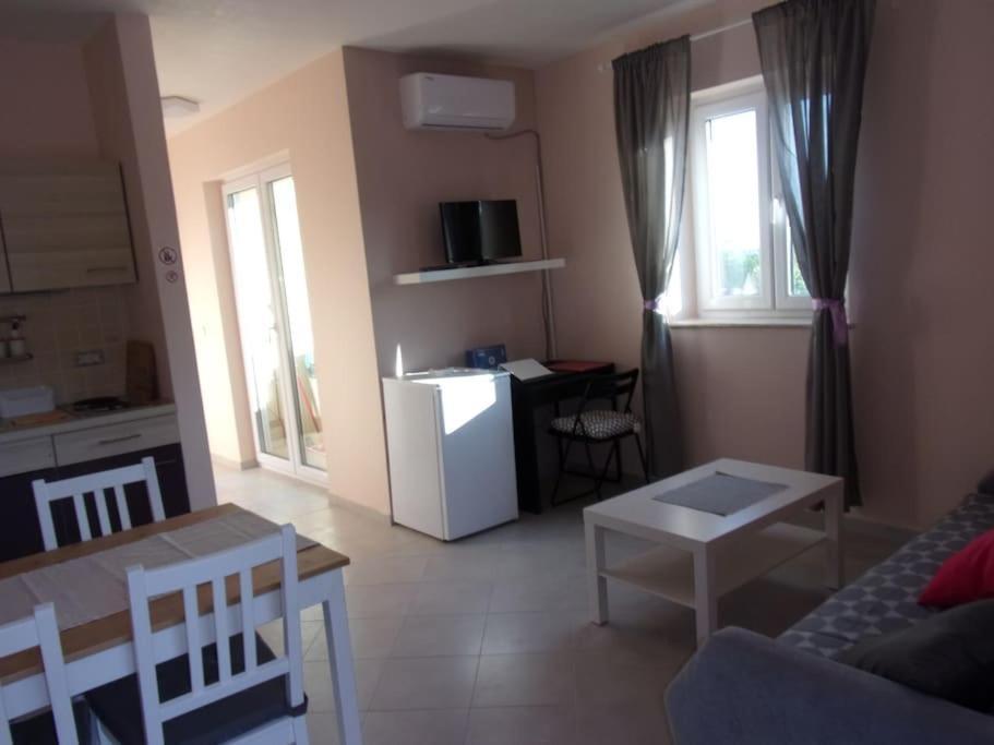 אומאג Apartman Anna Kuhar מראה חיצוני תמונה